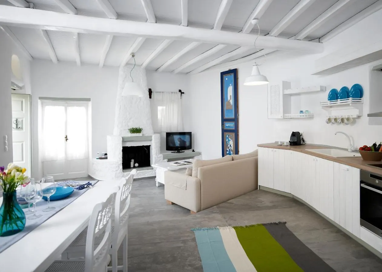 Leonis Summer Houses Ornos